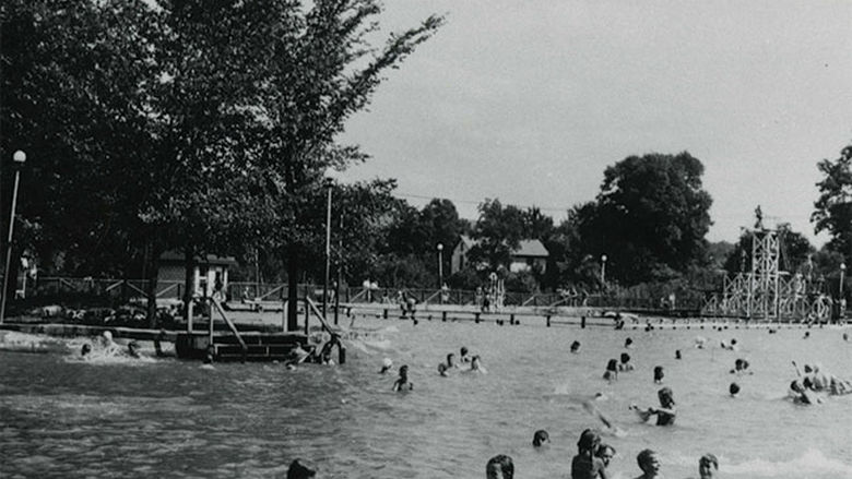 Vintage photos of Ivyside pool in Altoona circa World War II.