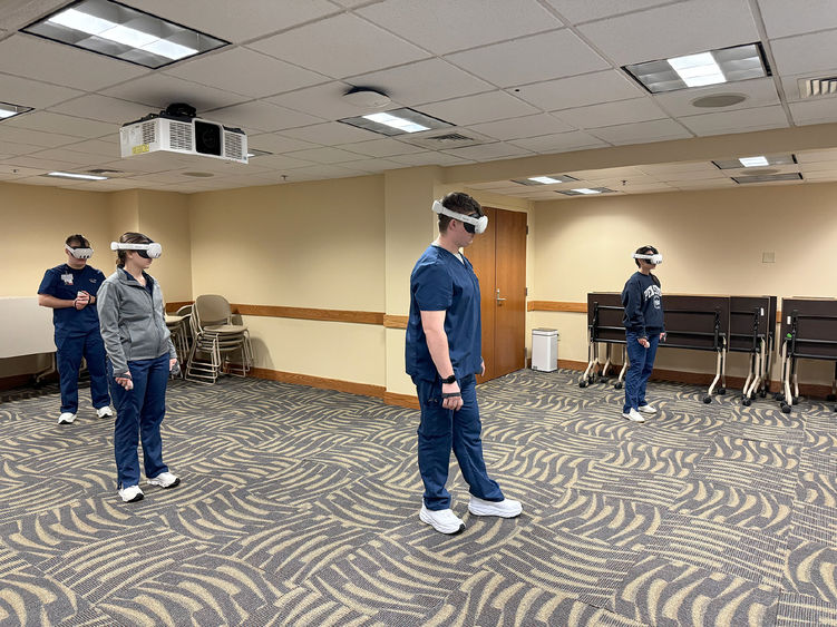 Penn State Altoona nursing students using virtual reality