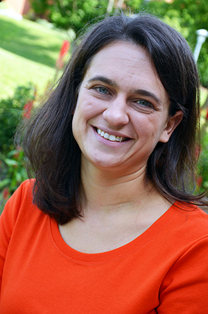 Danielle Peterman headshot