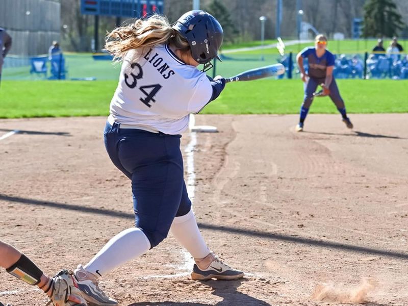 Penn State Altoona softball student-athlete Hanna Lauck at bat during a game