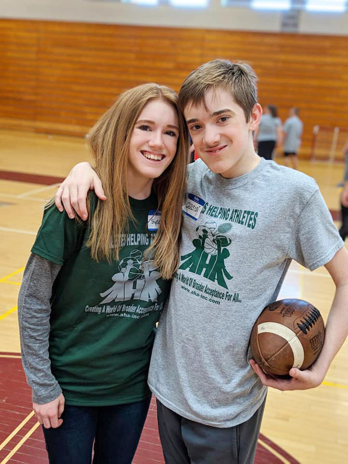 Sydney and Carson at an Athletes Helping Athletes event