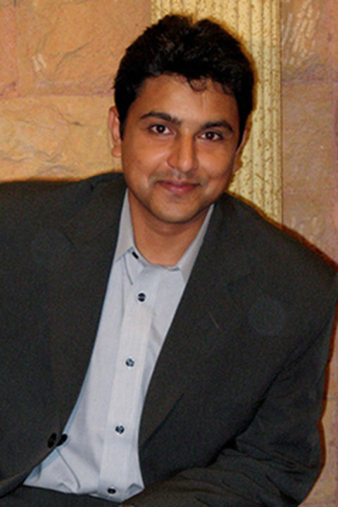 Syed Rizvi headshot