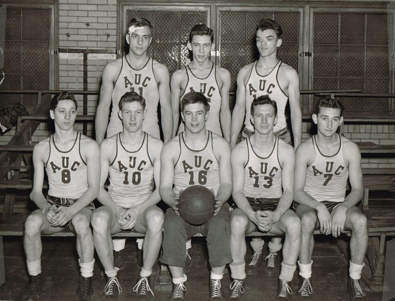 Vintage photo of the Penn State Altoona basketball team from 1947-48