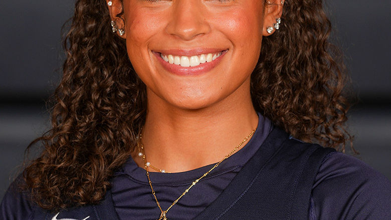 Penn State Altoona student-athlete in women's basketball Avana Sayles
