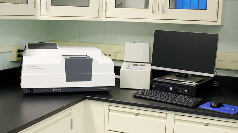 UV-Vis Spectrophotometer (UV-Vis)