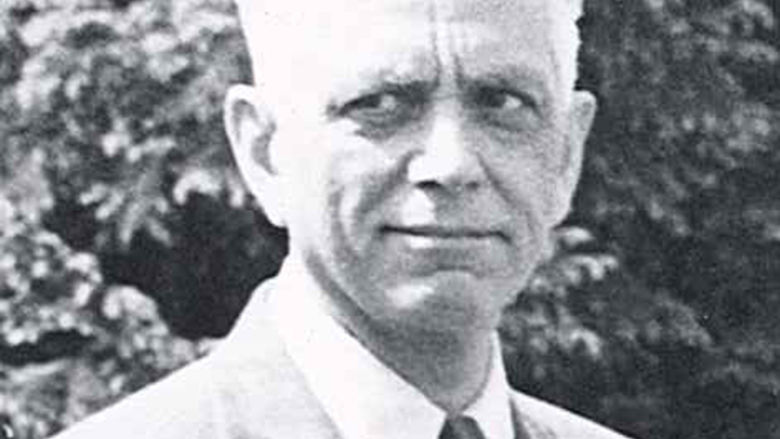 Robert E. Eiche