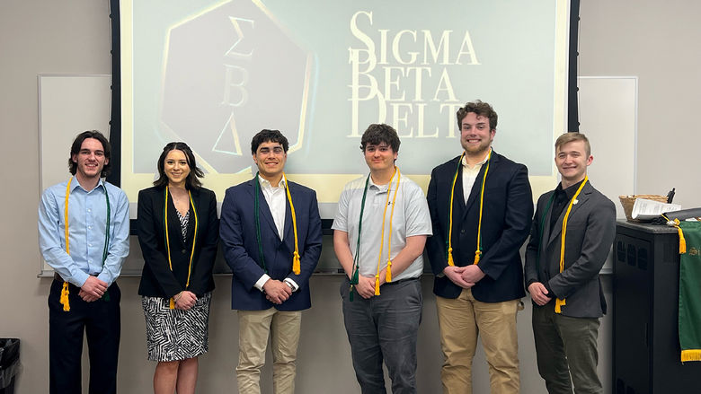 Altoona Spring 2024 Sigma Beta Delta inductees