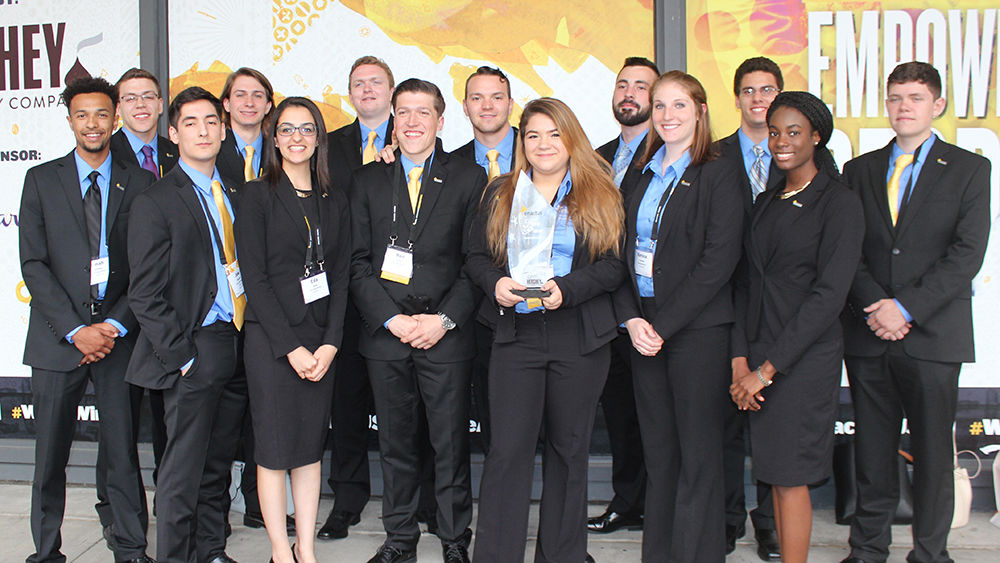 Penn State Altoona Enactus students at the 2017 National Expo in Kansas City, Missouri