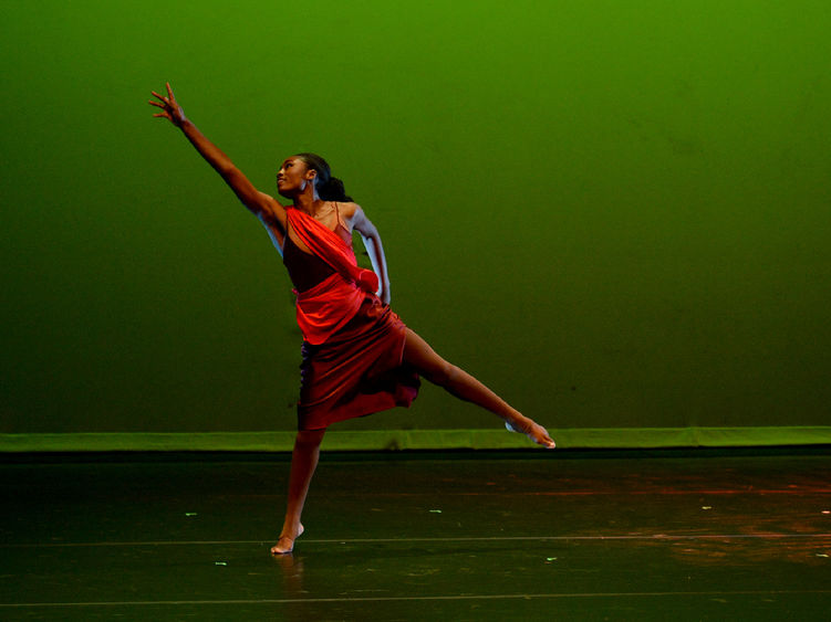 An Ivyside Dance Ensemble member dancing at a fall 2023 performance