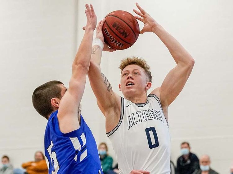 Andruw Harman playing basketball