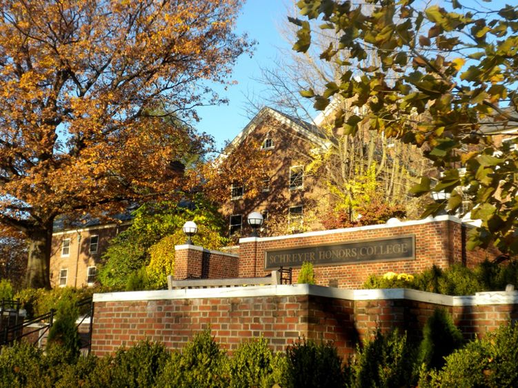 Schreyers Honors College building