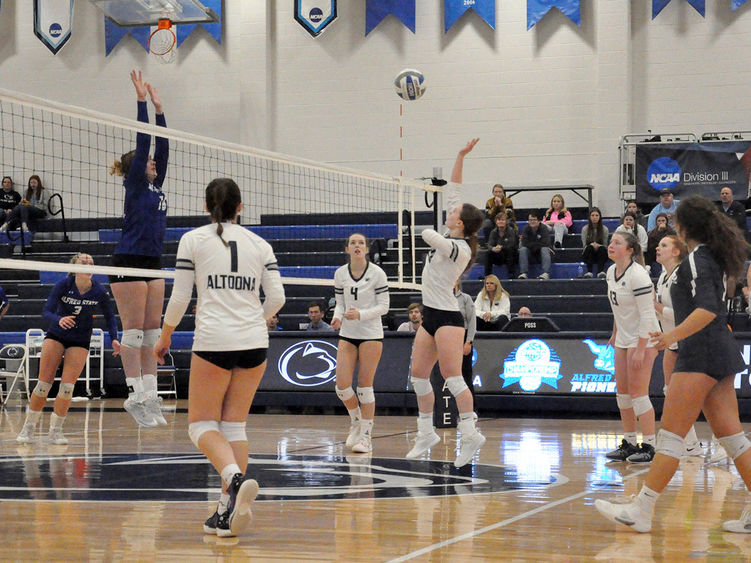 Penn State Altoona's women's volleyball team plays in a championship game